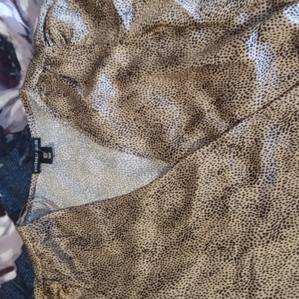 LEOPARD PRINT BLOUSE - Picture 3 of 3
